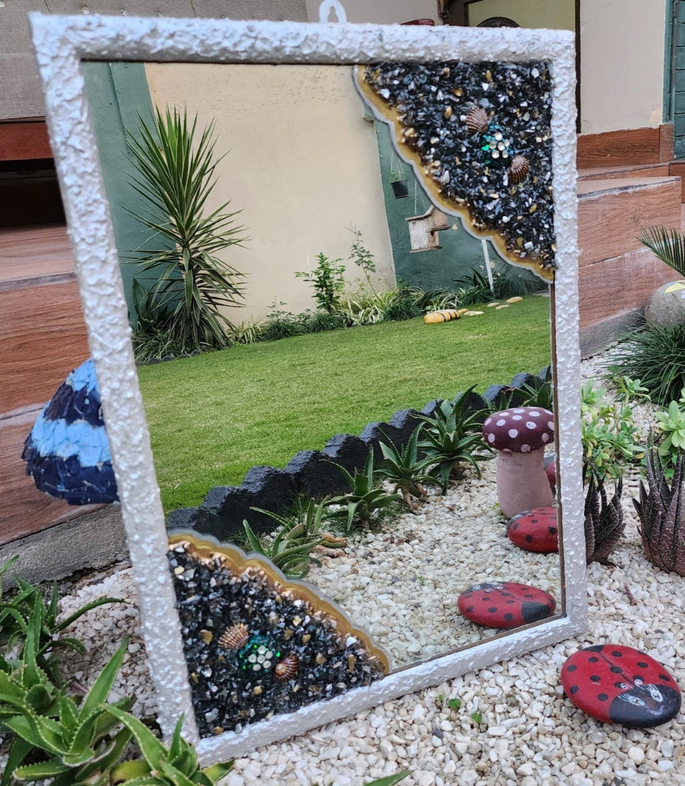 Resin Glass Wall Décor Green